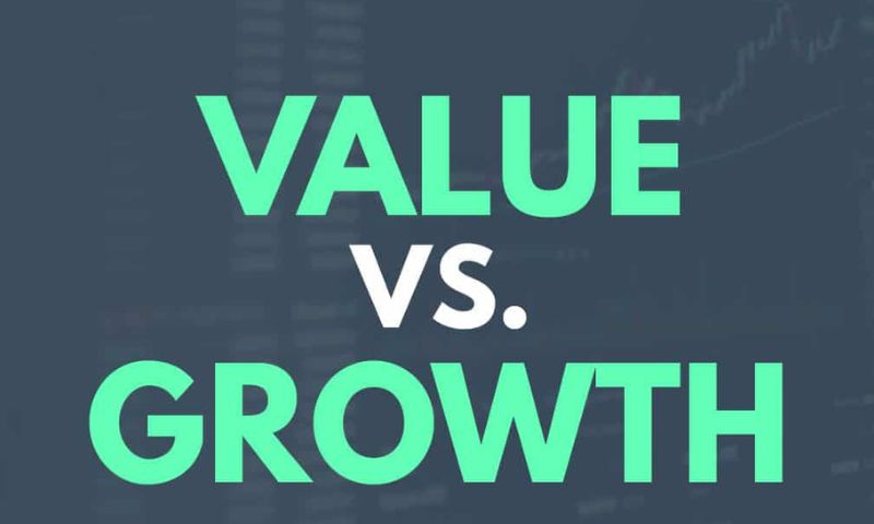 When to invest in growth stocks vs value stocks